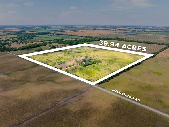 841 Goldenrod, Walton, KS 67151