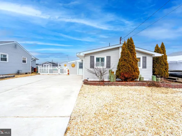 22 W Thames Rd, Little Egg Harbor, NJ 08087