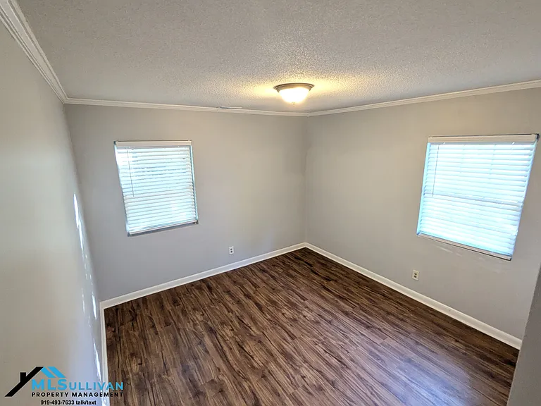 901 Elmira Ave — Photo 9