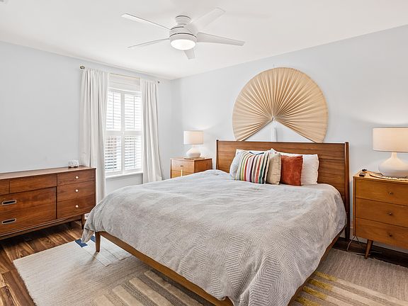 4th image of 1131 Bellwood Rd