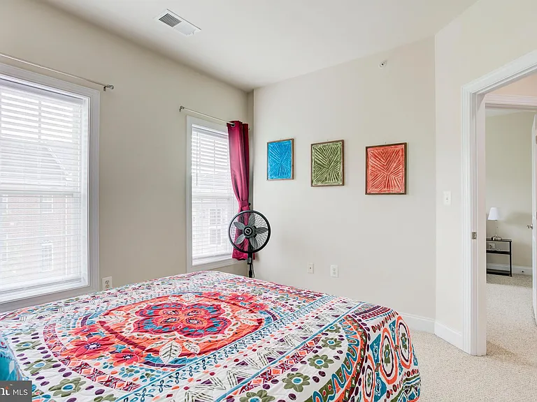 15160 Kentshire Dr — Photo 31
