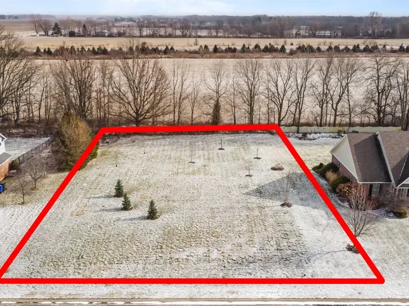 2022 Cameron Dr, Kokomo, IN 46902