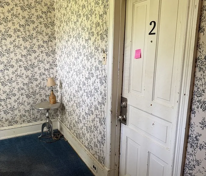 48 W La Crosse Ave #2 — Photo 3
