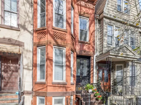 12 Emory St, Jersey City, NJ 07304