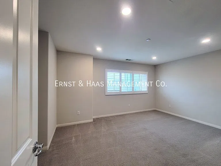 14414 Strawberry Ln #4 — Photo 19