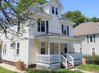 33 Uxbridge St, Worcester, MA 01605