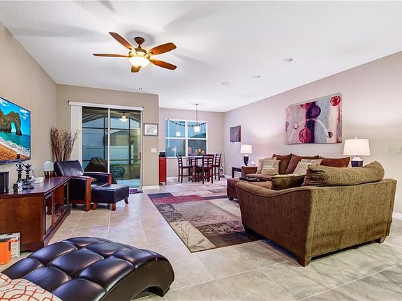 3rd image of 1938 Silverweed Way