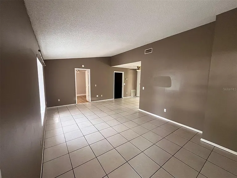 214 Bluefield Ave — Photo 16