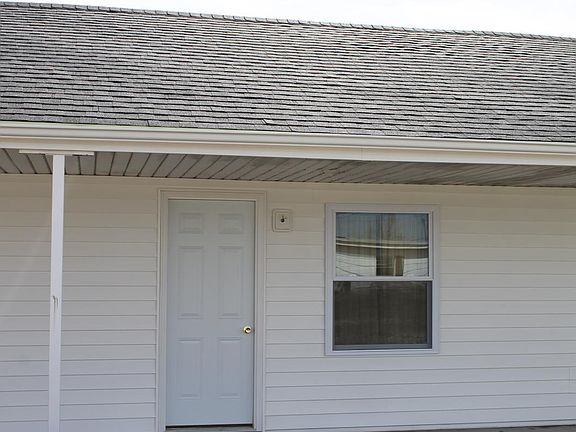 5th image of 1395 Sweitzer St APT 11