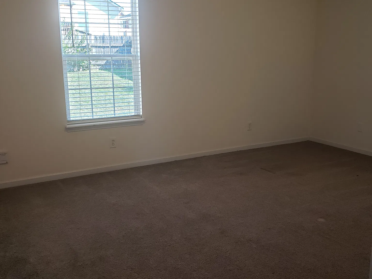 2 bed, 900 sqft, $1,190 — Photo 3