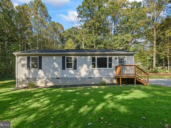 93 Hidden Lake Dr, Stafford, VA 22554