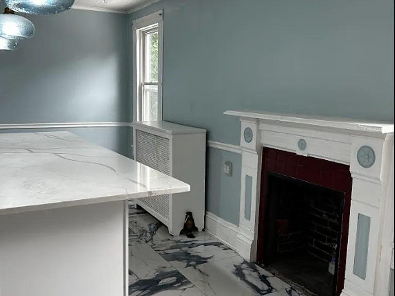 1638 Sanderson Ave — Photo 48