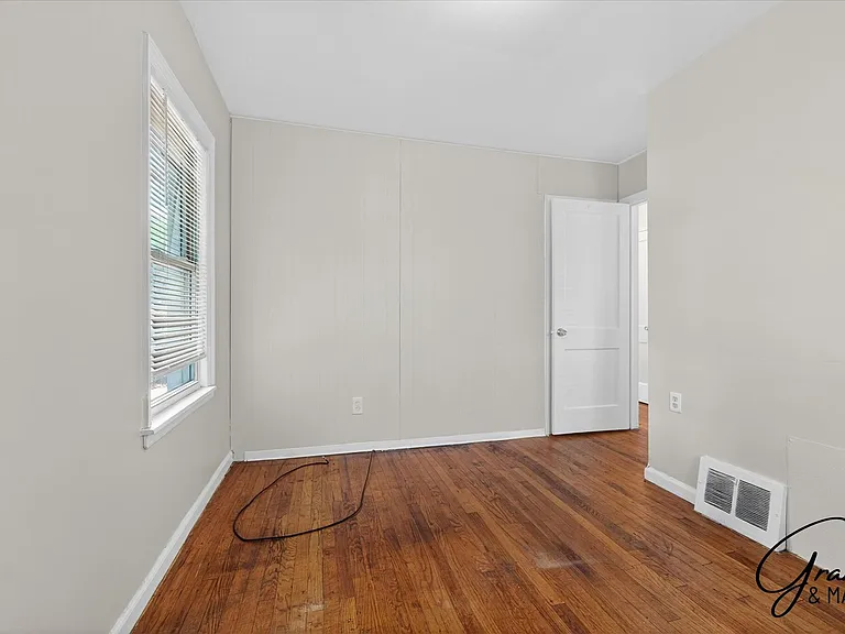 7466 W Pkwy — Photo 16