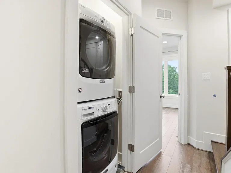 6924 Rockledge Dr — Photo 20