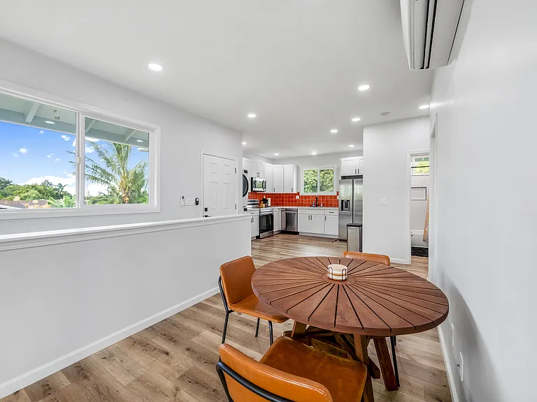 1576 California Ave #A — Photo 8