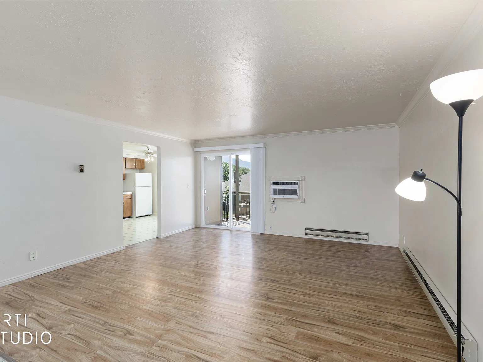 2 bed, 1000 sqft, $1,500 — Photo 2