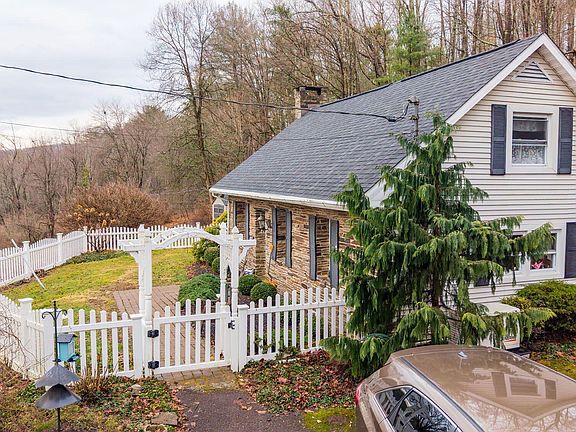 3rd image of 89 Pealertown Rd