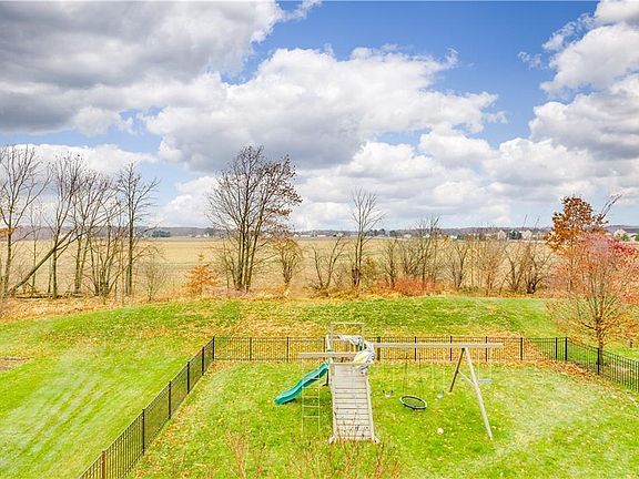 4th image of 5488 Royal Brook Dr