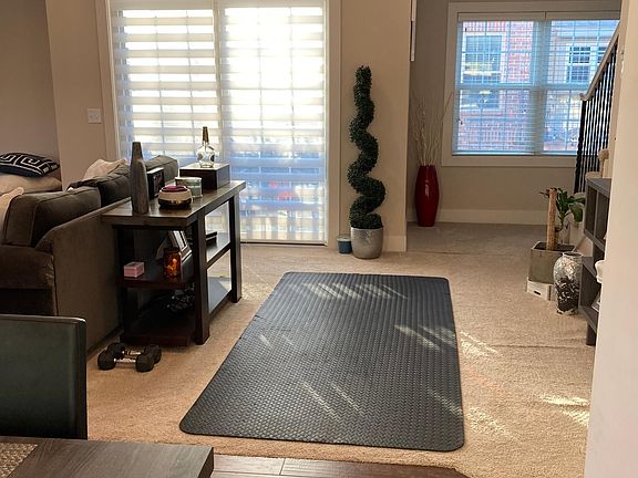 4th image of 4906 Davenport St APT 1