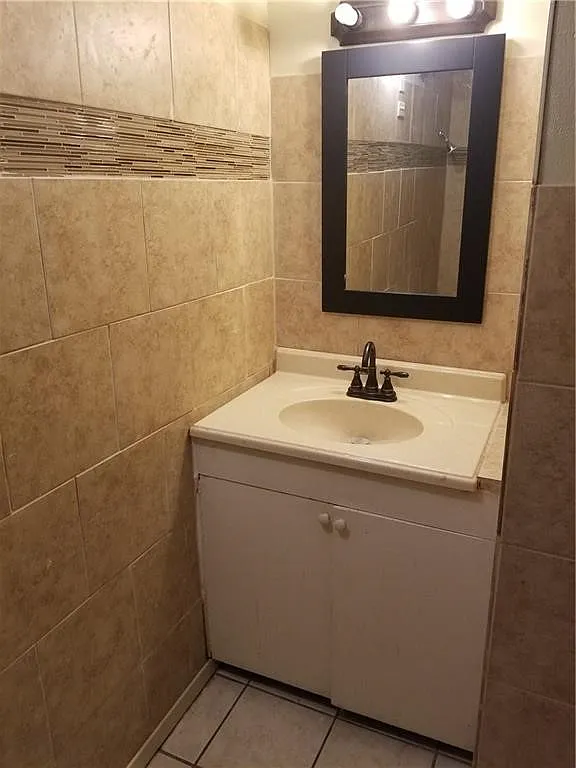 3 bed, 2.0 bath, 1800 sqft, $1,495 — Photo 4