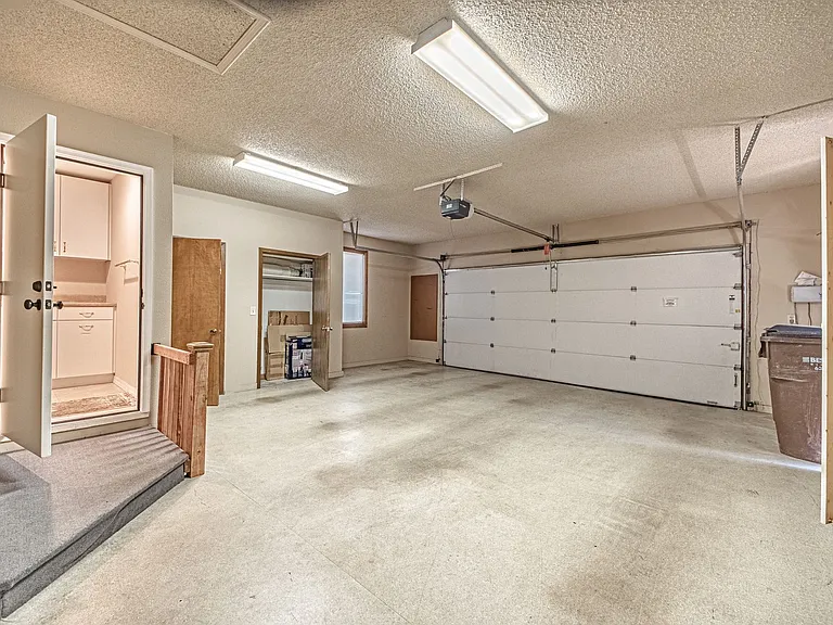 3570 Camels Ridge Ln — Photo 36
