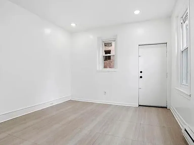 3462 N Front St #1 — Photo 7