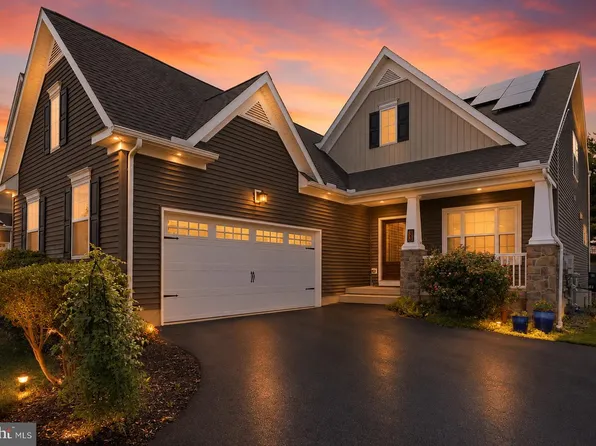 33 Alderwood Way, Lancaster, PA 17601