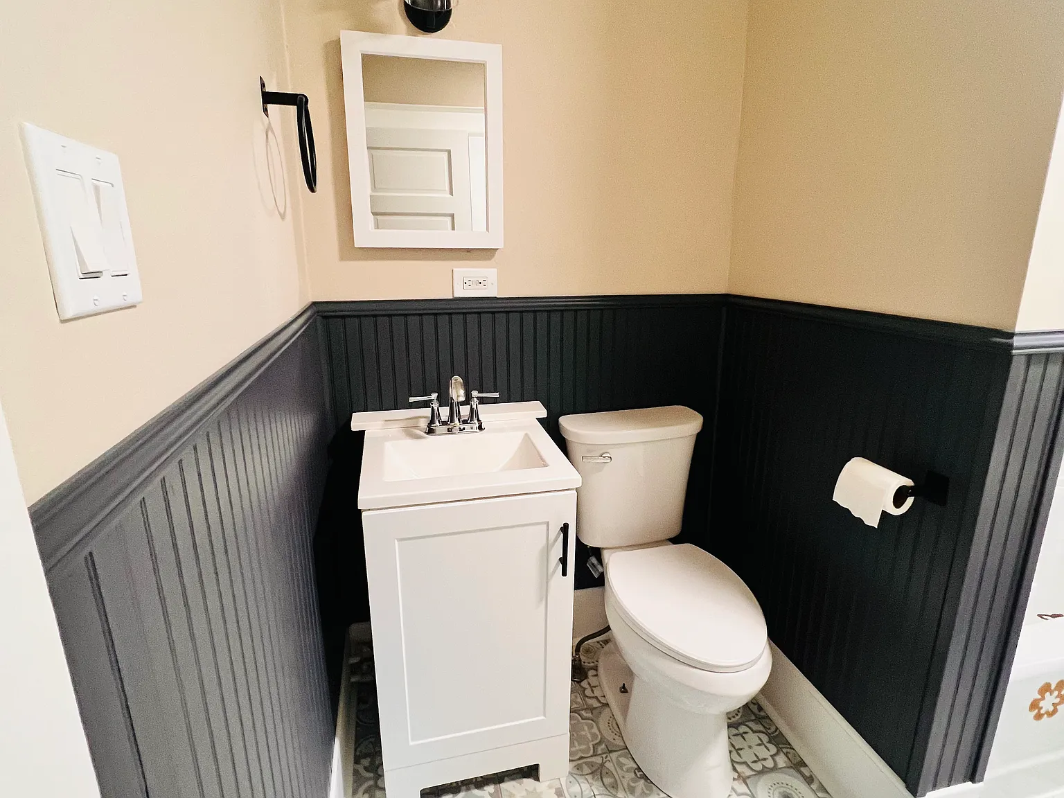 1105 Broadway Ave — Photo 4