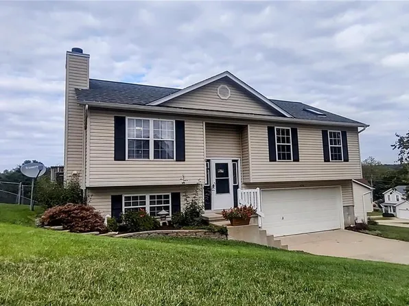 4334 NW Point Dr, House Springs, MO 63051