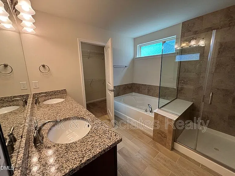 1009 Magnolia Blossom Ln — Photo 4