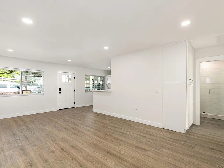 1759 Pentuckett Ave — Photo 7