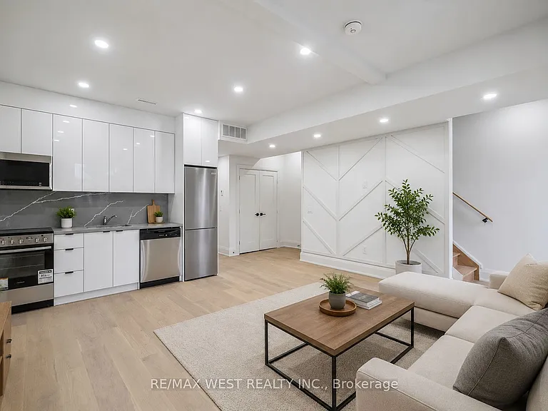 202 Perth Ave #5 — Photo 2