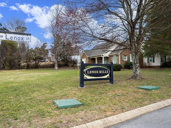4th image of 1834 Lenox Dr NW