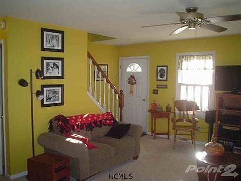 4th image of 4 Cedar Ln