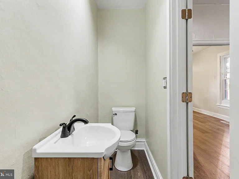 1851 Spencer St — Photo 23
