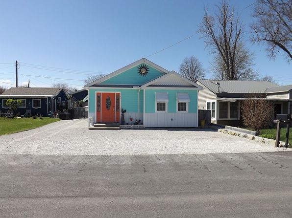 230 N Sackett Rd