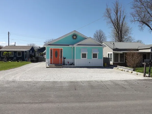 230 N Sackett Rd, Lakeside Marblehead, OH 43440