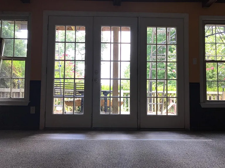 1437 Lake James Dr — Photo 16