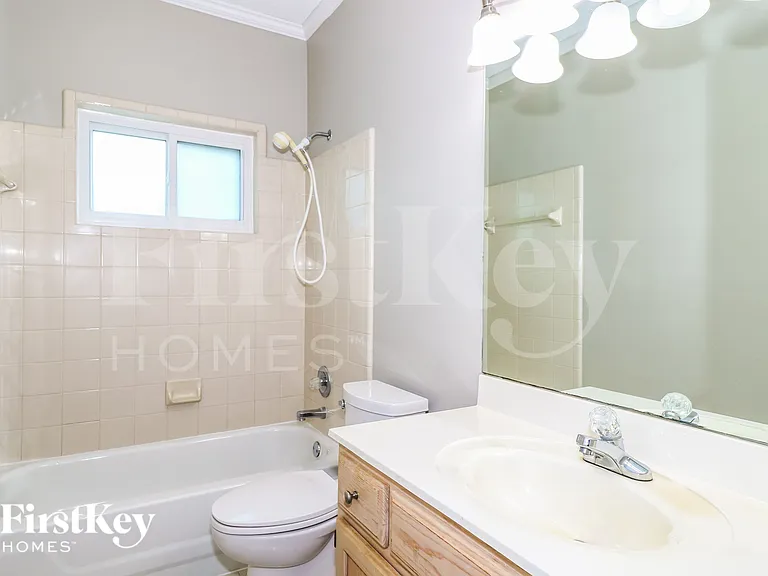 1523 Cedar Mills Dr — Photo 13