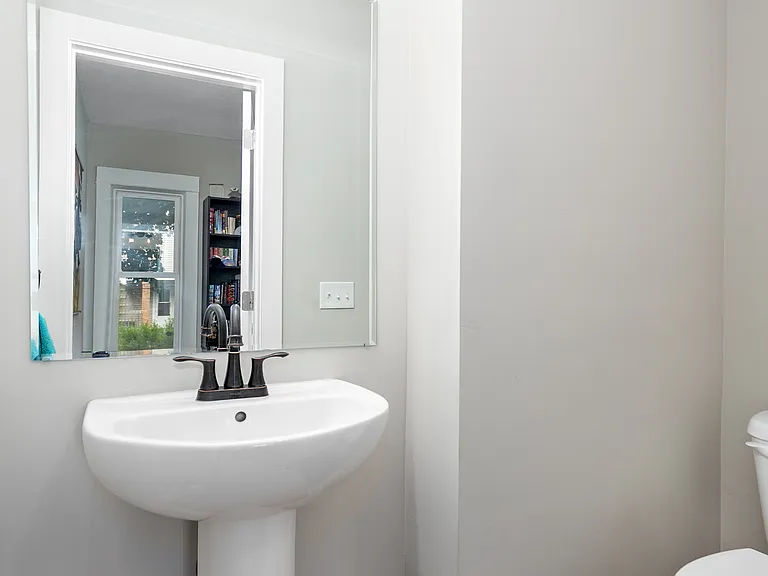 601 Pettibone Ave NW — Photo 20