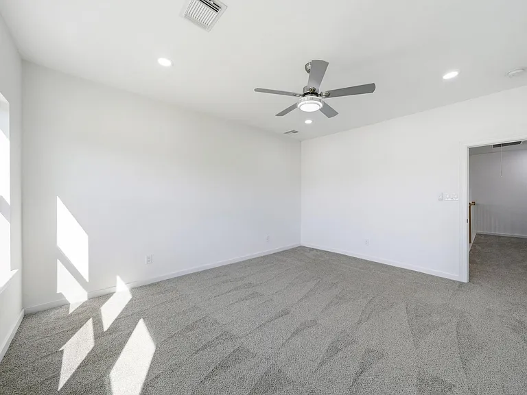 111 Capetown Way — Photo 18