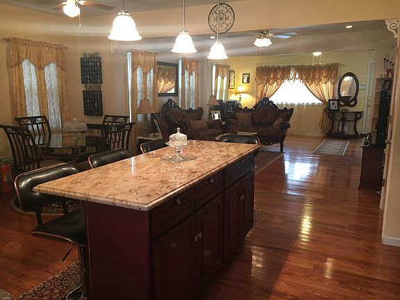 5th image of 11105 212th St