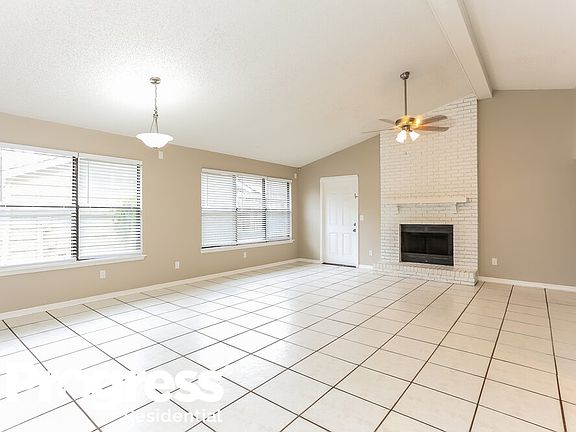 4th image of 3751 Lumberjack Way