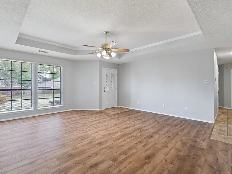 8808 Timberlyn Way — Photo 3