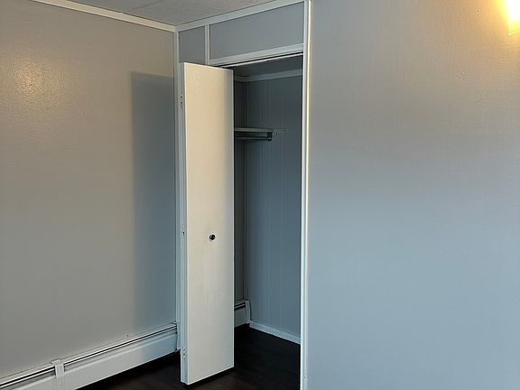 2nd image of 477 N Wall St #5