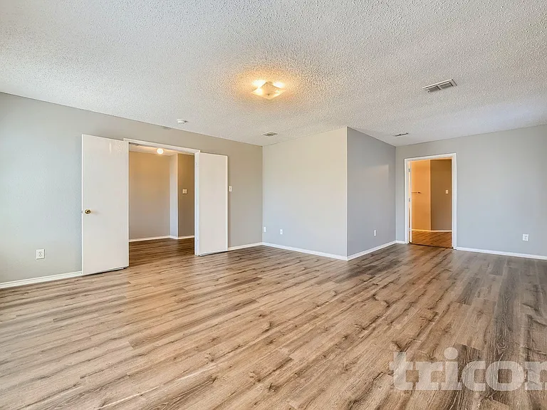 3040 Clemente Dr — Photo 20