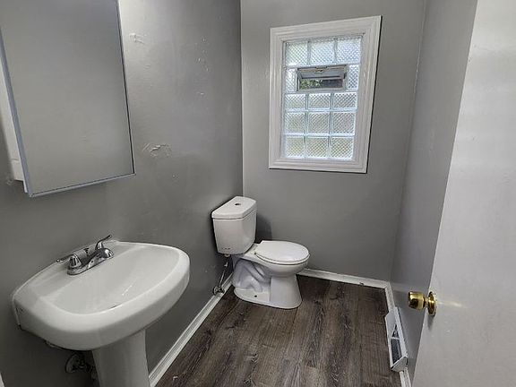 5th image of 6629-6631 N 55th St
