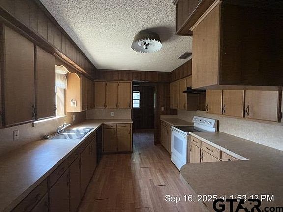 2nd image of 131 County Road 4110