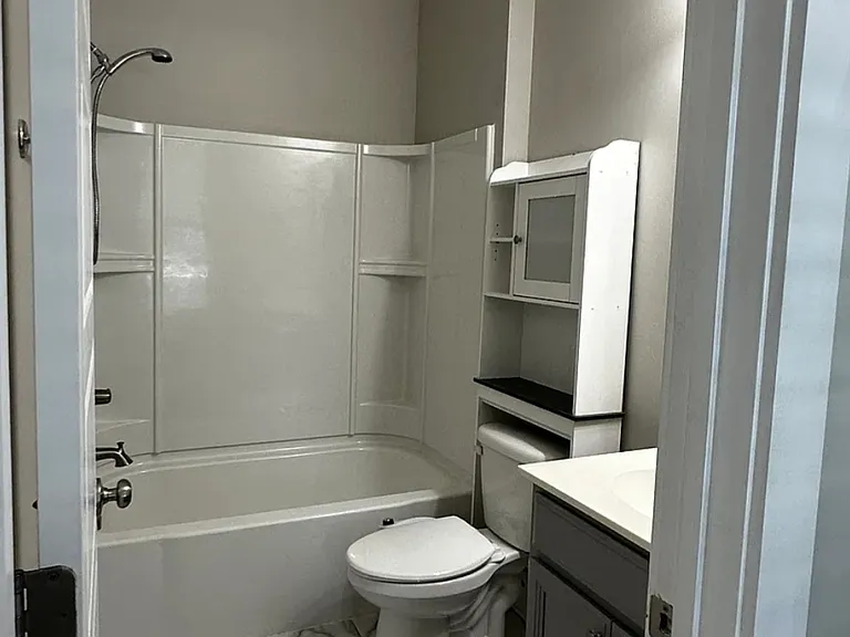 232 Summers Dr — Photo 26