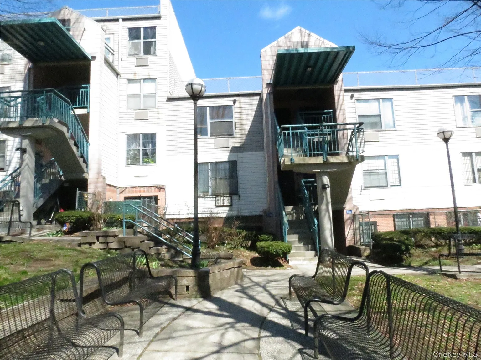 522 E 159th Street #2B photo 1